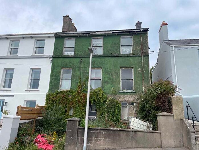 6 Bedroom Apartment For Sale In - Hazelbank, Llanstadwell, SA73