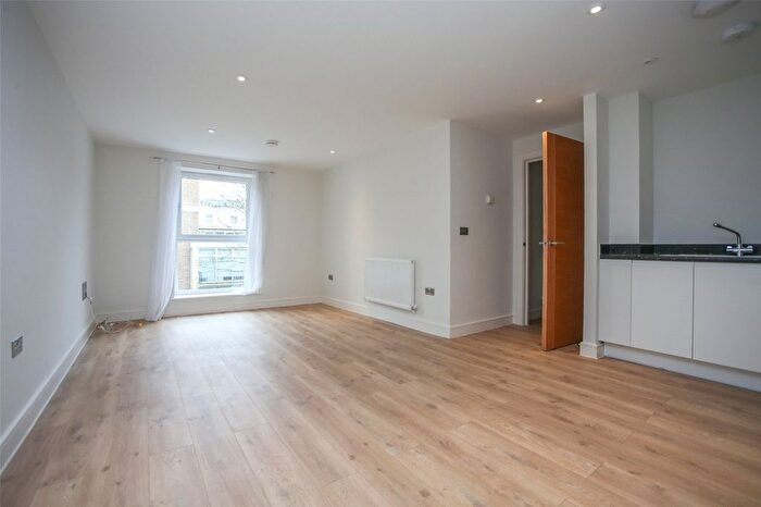 2 Bedroom Flat To Rent In Oriel Road, Cheltenham, Gloucestershire, GL50