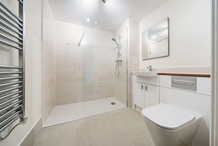 1 Bedroom Flat For Sale In Glebe Court, Abbotswood Common Road, Romsey, Hampshire, SO51