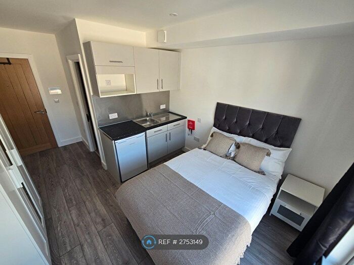 Studio To Rent In Upper Hillchurch Street, Stoke-On-Trent, ST1