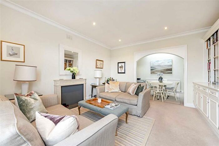 2 Bedroom Flat To Rent In Cornwall Gardens, South Kensington, SW7