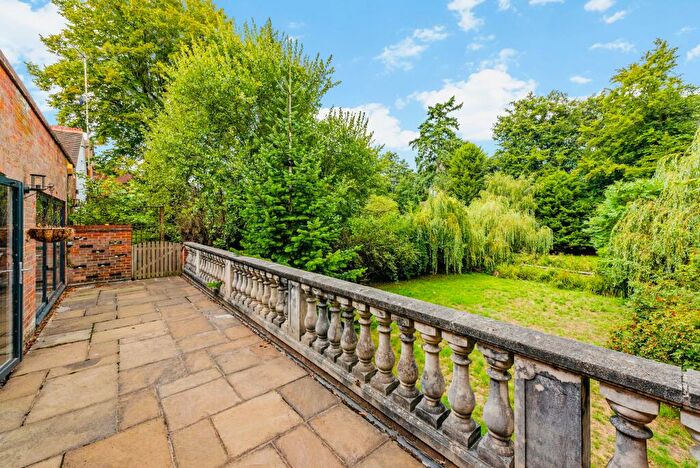 5 Bedroom Detached House To Rent In London Road, SL5