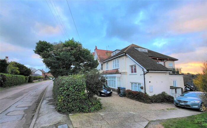 1 Bedroom Flat To Rent In The Droveway, St. Margarets Bay, Dover, CT15