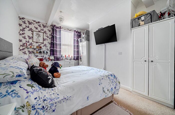 1 Bedroom Flat For Sale In Morin Road, Paignton, Devon, TQ3