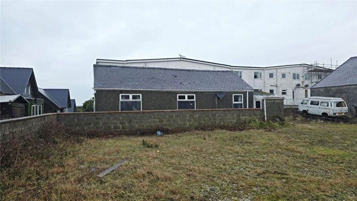 3 Bedroom Bungalow For Sale In Station Road, Rhosneigr, Isle Of Anglesey, LL64
