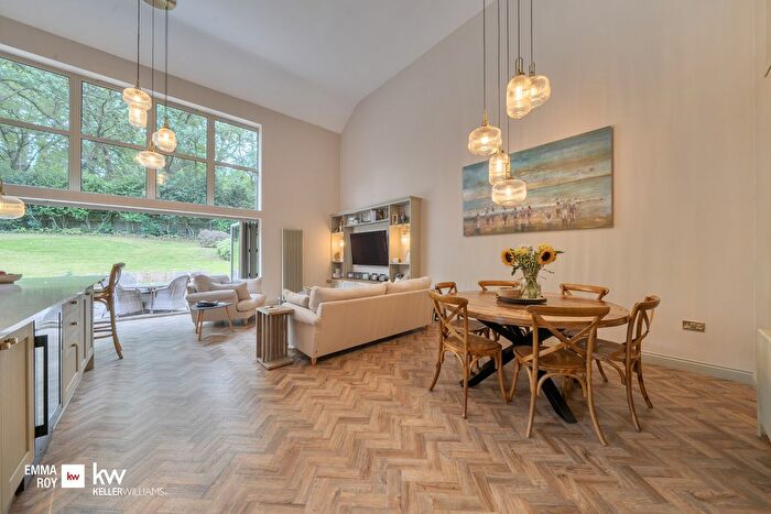 5 Bedroom Detached House For Sale In Hurn Lane, Ringwood, BH24