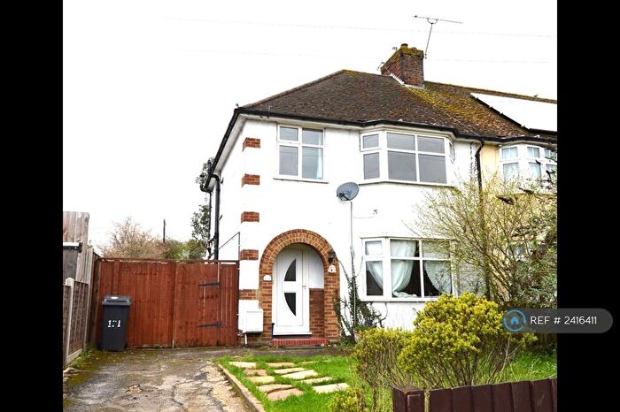 3 Bedroom Semi-Detached House To Rent In Old Hale Way, Hitchin, SG5