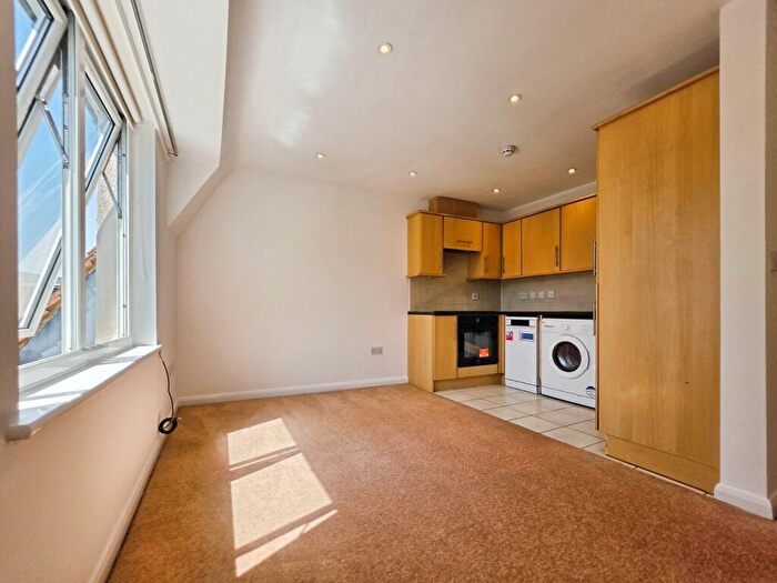 1 Bedroom Apartment To Rent In Chapel Street, Guildford, GU1