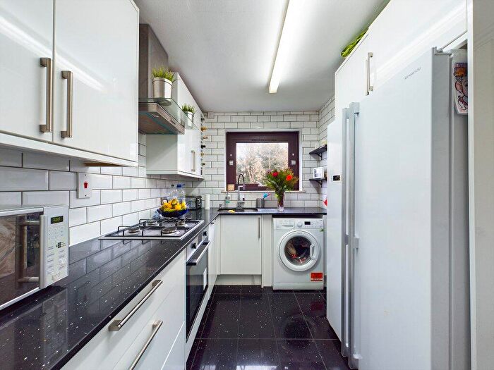 1 Bedroom Flat To Rent In Hornbuckle Close, Harrow, HA2