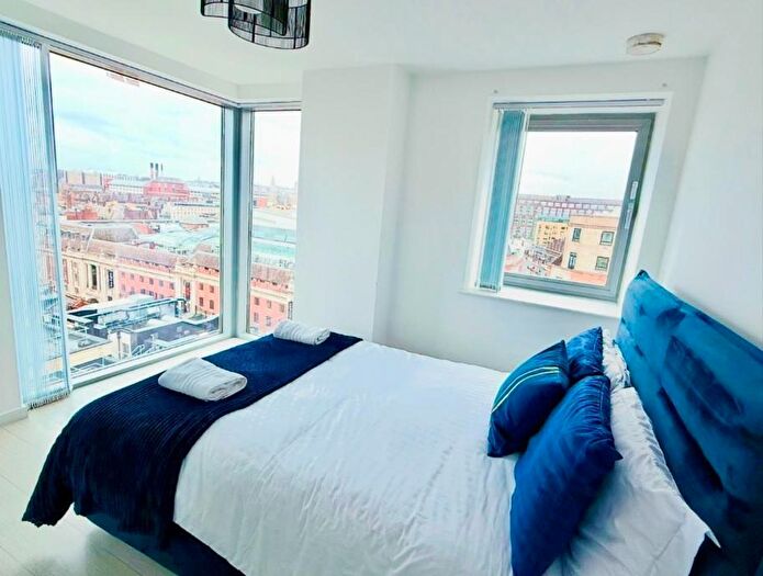 2 Bedroom Apartment To Rent In Basilica, King Charles Street, Leeds, LS1