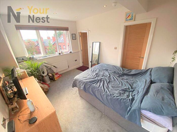 4 Bedroom Terraced House To Rent In Ash Road, Headingley, En-Suite Bathrooms, LS6