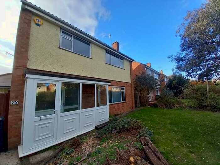 4 Bedroom Semi-Detached House To Rent In Hallow Road, Worcester, WR2
