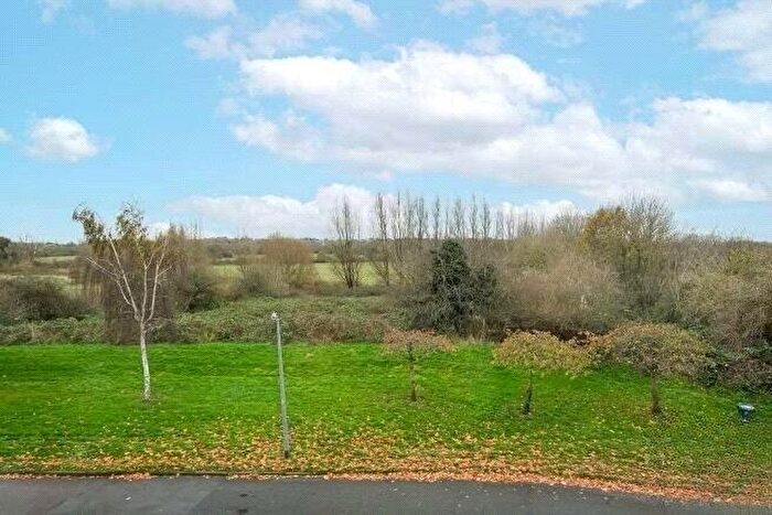 2 Bedroom Apartment To Rent In Highwood Lane, Loughton, Essex, IG10