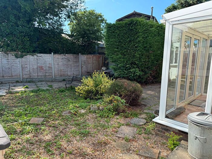 2 Bedroom Detached Bungalow For Sale In Charlotte Grove, Smallfield, Horley, RH6