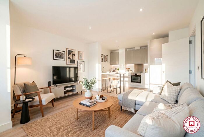 2 Bedroom Apartment For Sale In Broadoaks, Streetsbrook Road, Solihull, B91