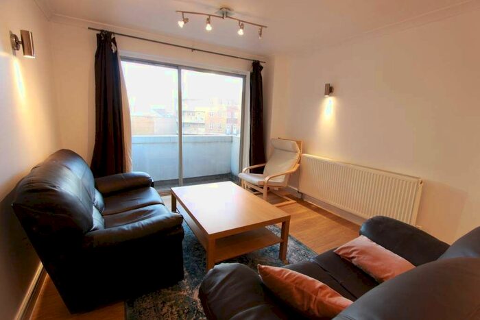 2 Bedroom Flat To Rent In Gresse Street, London, W1T