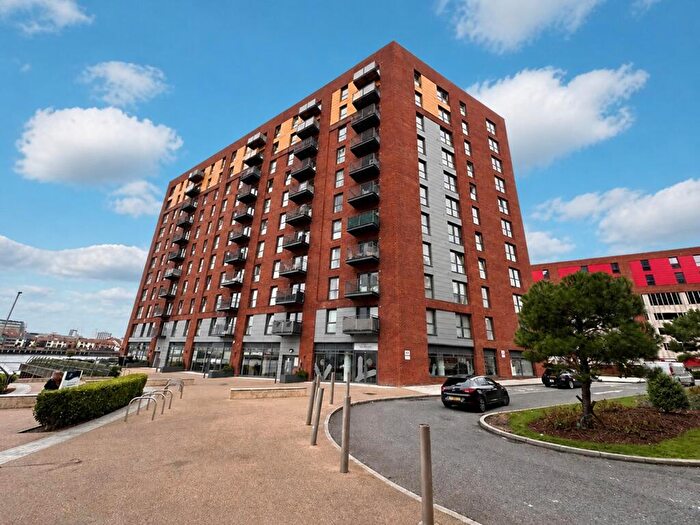 2 Bedroom Flat To Rent In Azera, Centenary Quay, SO19