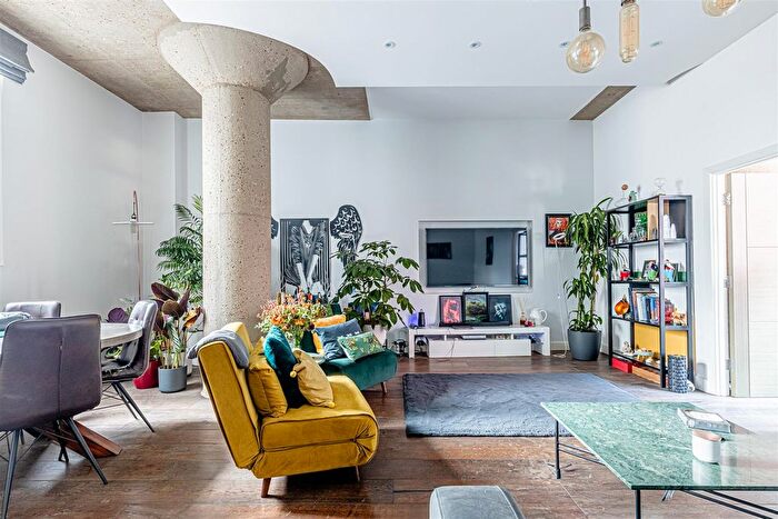 2 Bedroom Flat For Sale In Saffron Hill, EC1N