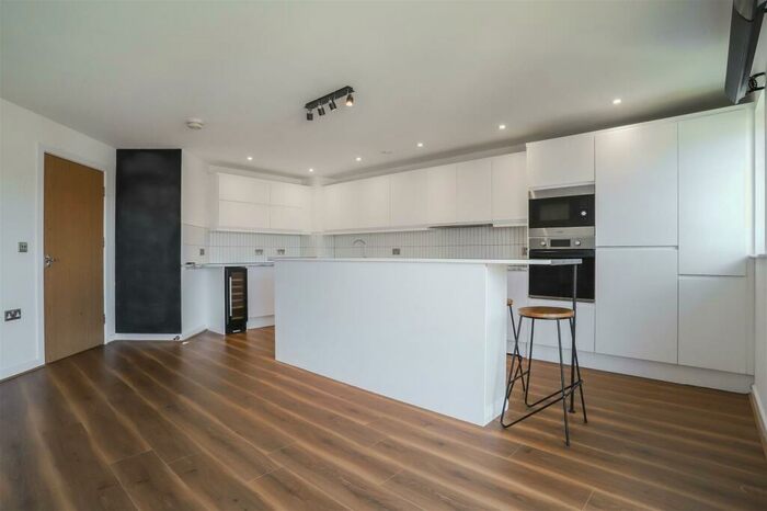 2 Bedroom Apartment To Rent In Giants Seat Grove, Swinton, M27