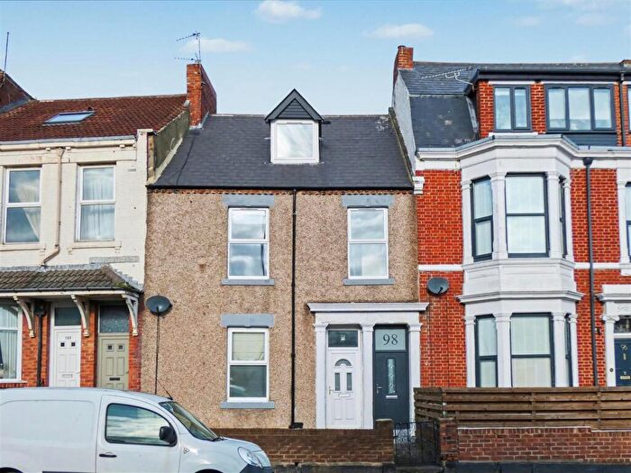 3 Bedroom Apartment For Sale In Tynemouth Road, North Shields, NE30