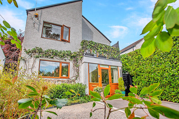 3 Bedroom Detached House For Sale In Deepdale Close, Slack Head, LA7