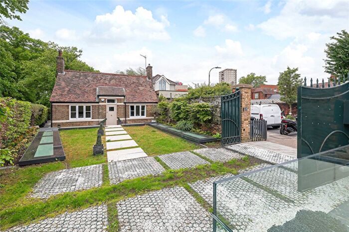 4 Bedroom Detached House For Sale In Margravine Gardens, Fulham, London, W6