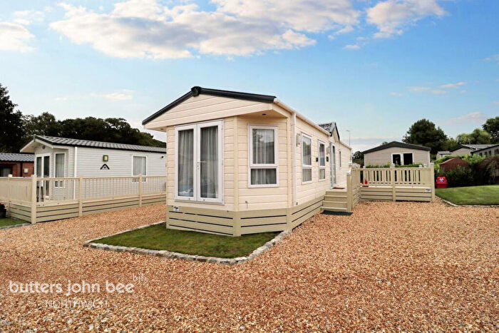 2 Bedroom Park Home For Sale In Dalefords Lane, Northwich, CW8