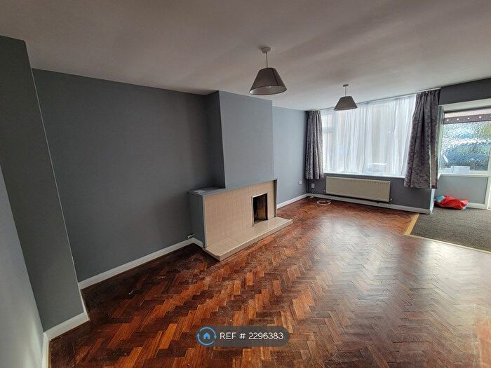 2 Bedroom Terraced House To Rent In Luton Court, Broadstairs, CT10