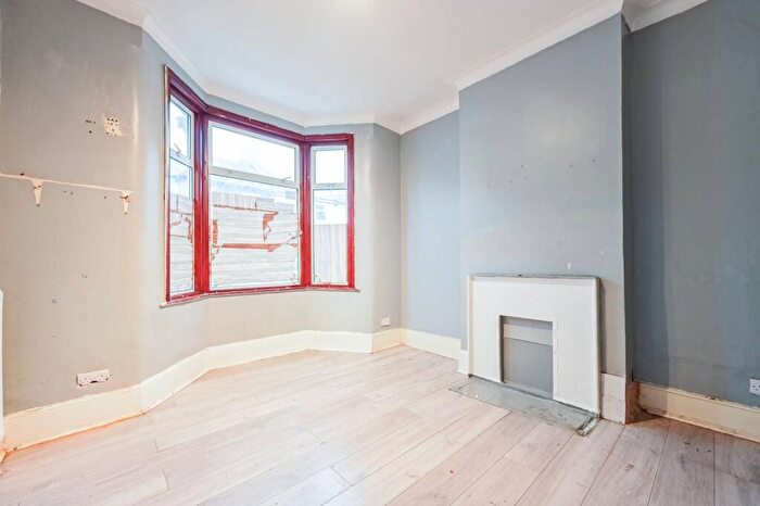 3 Bedroom Terraced House For Sale In Oakfield Road, East Ham, London, E6