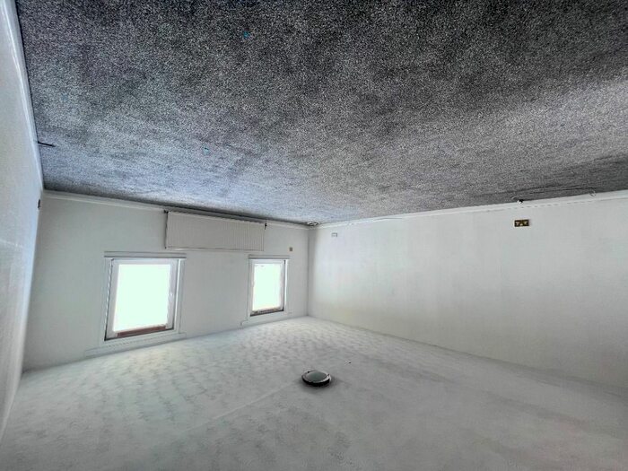 3 Bedroom Flat To Rent In Strathmartine Road, Strathmartine, Dundee, DD3