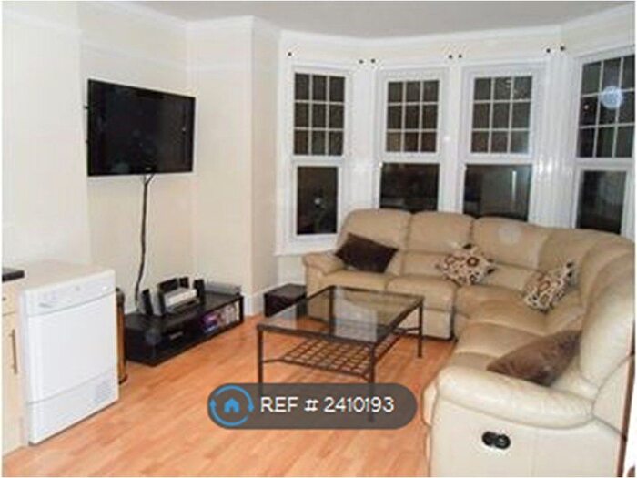 2 Bedroom Flat To Rent In Mulgrave Road, Croydon, CR0
