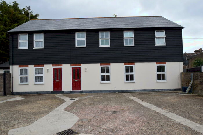 1 Bedroom Flat To Rent In Christchurch Road, Southend On Sea, SS2