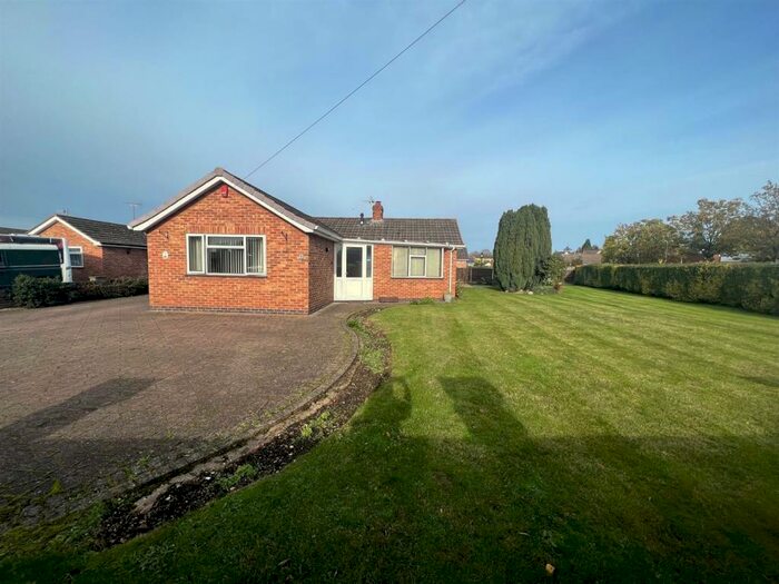2 Bedroom Detached Bungalow To Rent In Wordsworth Way, Measham, Swadlincote, DE12