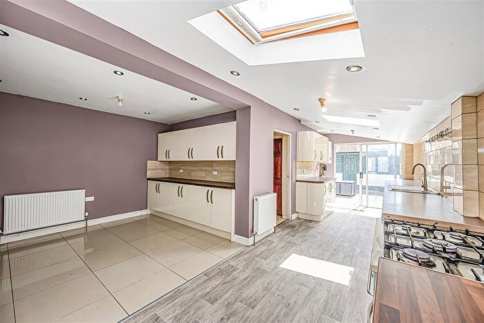 3 Bedroom Property For Sale In Chesterfield Road, Leyton, E10