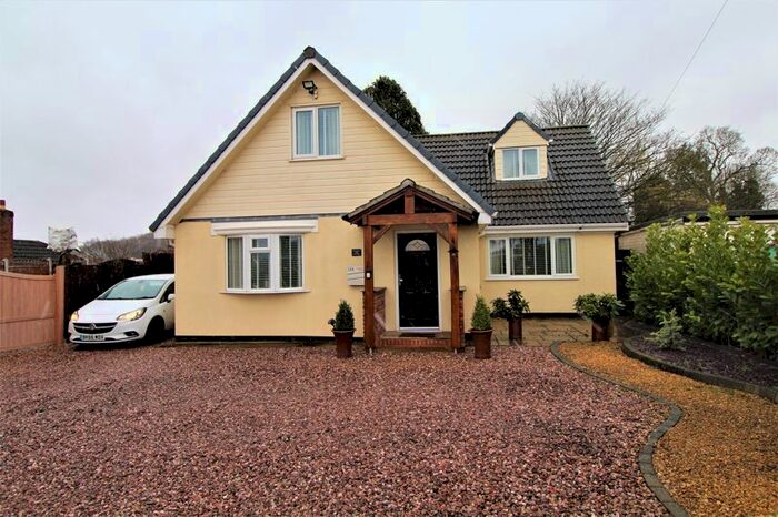 4 Bedroom Detached House For Sale In Lichfield Road, Sandhills, Walsall, WS9