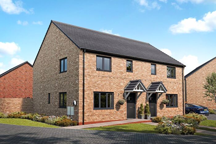 3 Bedroom Town House For Sale In London Road, Daventry, NN11