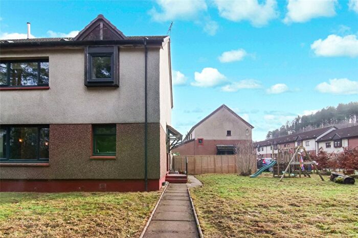 4 Bedroom Semi Detached House For Sale In Lyoncross Road, Glasgow, Glasgow City, G53