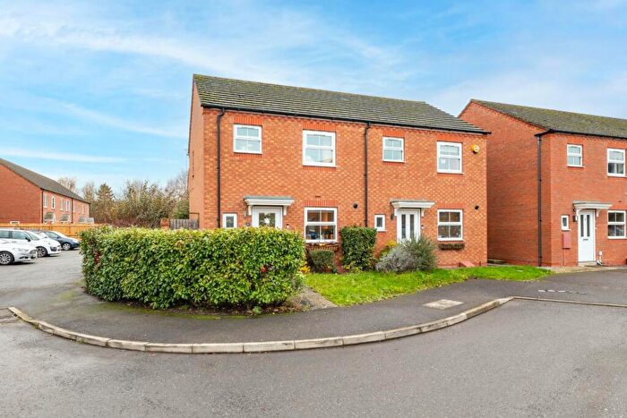 3 Bedroom Semi Detached House For Sale In Priors Grove Close, Warwick, CV34