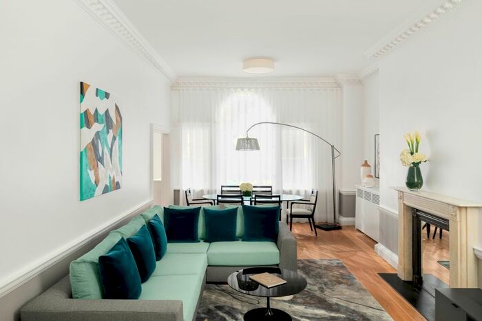 4 Bedroom Flat To Rent In Hertford Street, Mayfair, London, W1K