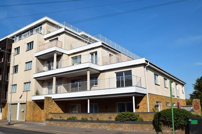 1 Bedroom Flat To Rent In Westcliff On Sea, Essex, SS0
