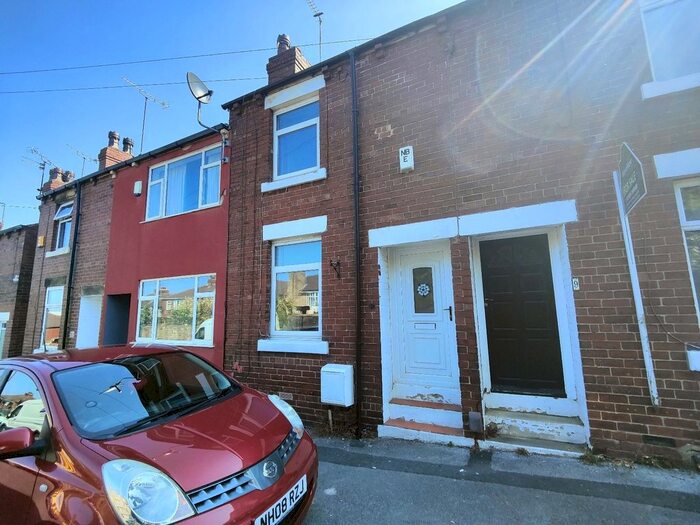 3 Bedroom Terraced House To Rent In Park Avenue, Normanton, West Yorkshire, Uk, WF6