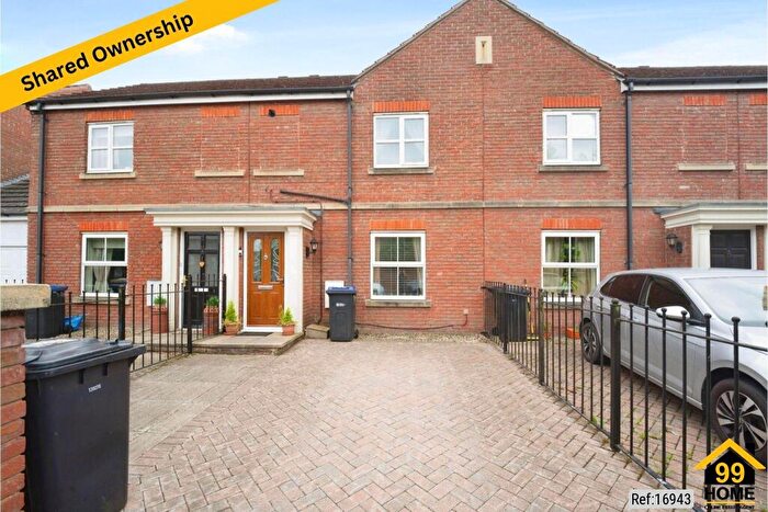 2 Bedroom Terraced House For Sale In Redfearn, Harrogate, HG2