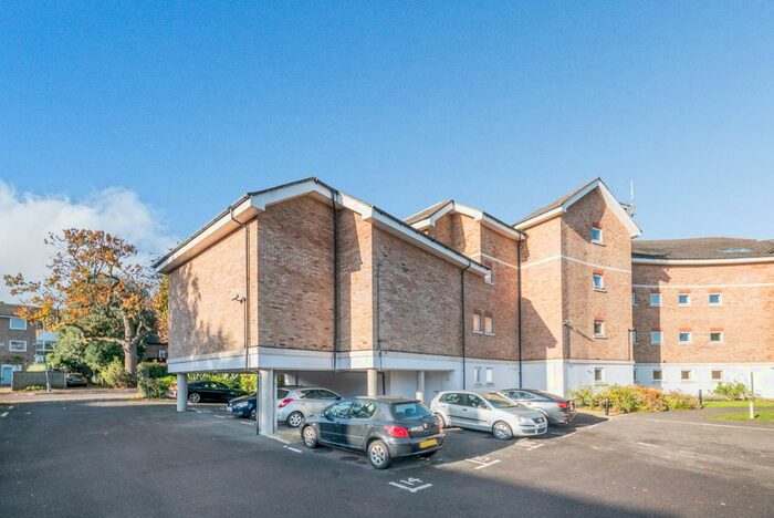 2 Bedroom Maisonette To Rent In Hansler Court, Princes Way, Wimbledon, SW19