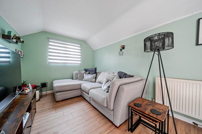 2 Bedroom Detached House For Sale In The Leys, Langford, SG18