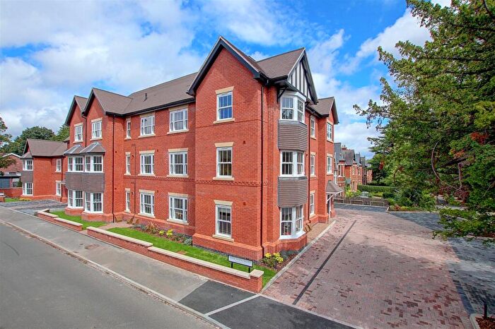 2 Bedroom Apartment For Sale In School Road, Moseley, Birmingham, B13