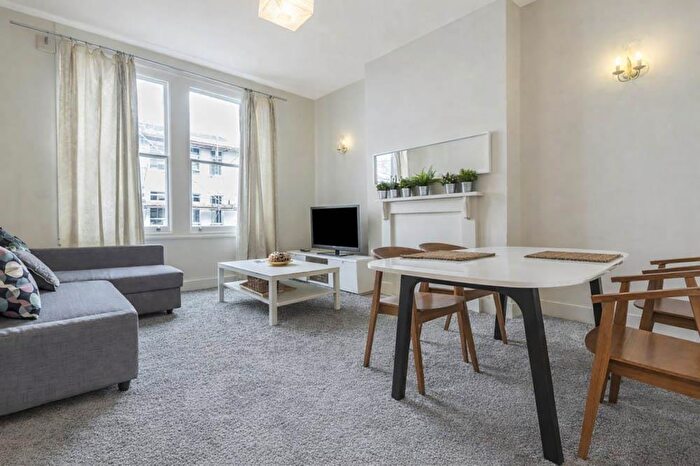 3 Bedroom Apartment To Rent In Fisherton Street, St John's Wood, London, NW8