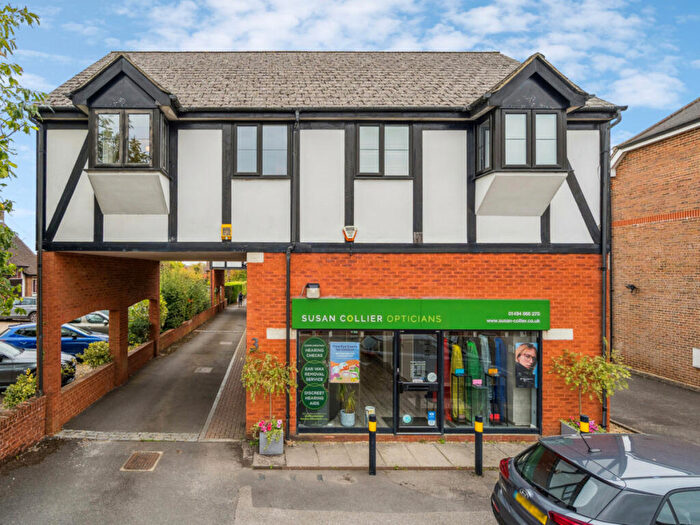 1 Bedroom Apartment To Rent In Wycombe Road, Prestwood, HP16