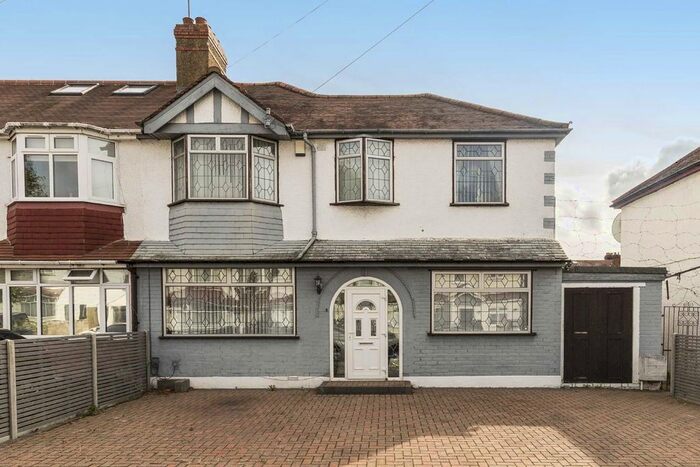 4 Bedroom Property To Rent In Torrington Road, Perivale, Greenford, UB6