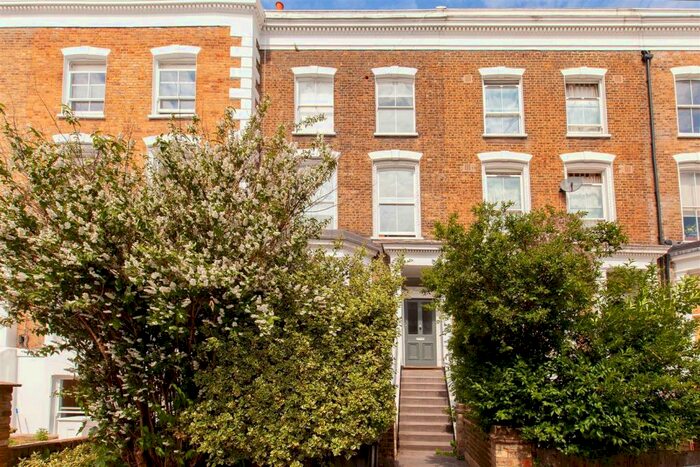 2 Bedroom Flat To Rent In Burma Road, London, N16