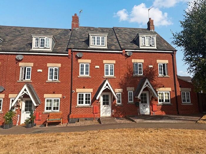 4 Bedroom Terraced House For Sale In Hawfinch Green, Desborough, NN14